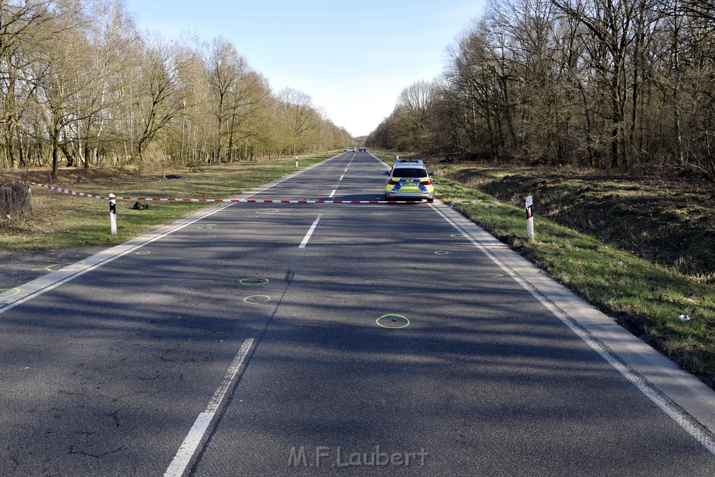 Schwerer VU Krad Fahrrad Koeln Porz Alte Koelnerstr P142.JPG - Miklos Laubert